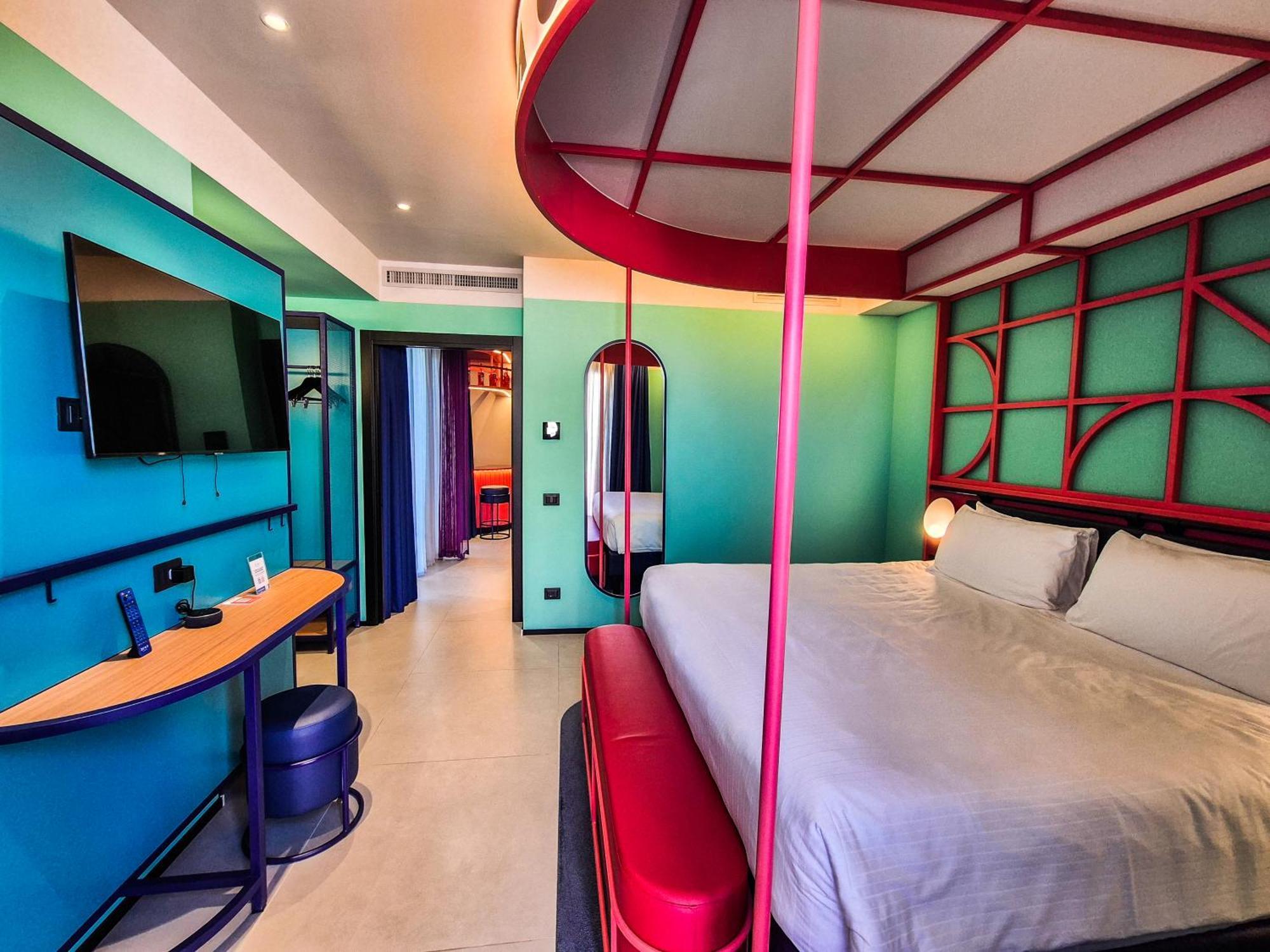 Demo Design Emotion Hotel